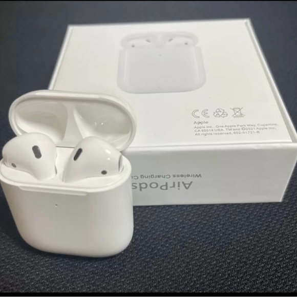 AirPods Wireless 🛜 Charging Case 🍎 - Picture 9 of 10